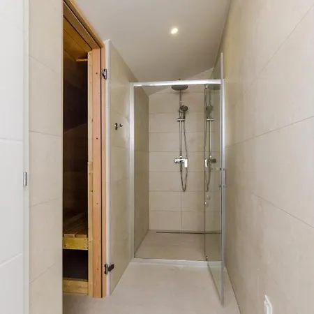 Villa Tesa By Guide *