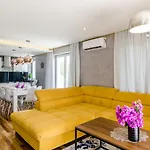 Tesa By Guide